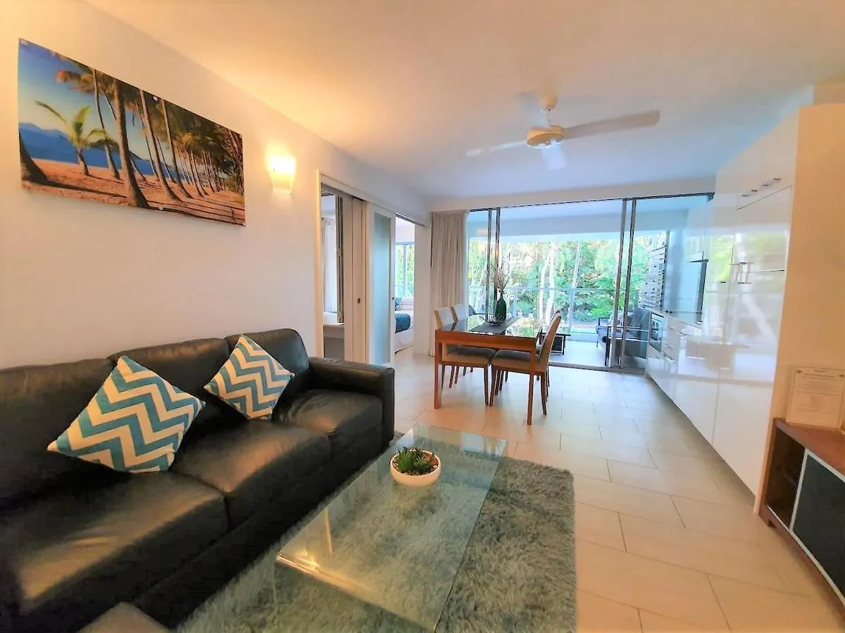 Palm Cove Beach Apartment