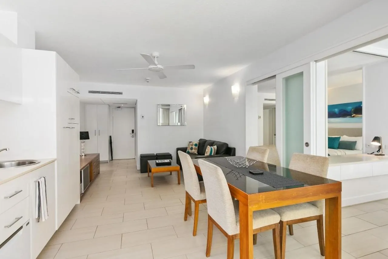 Palm Cove Beach Apartment